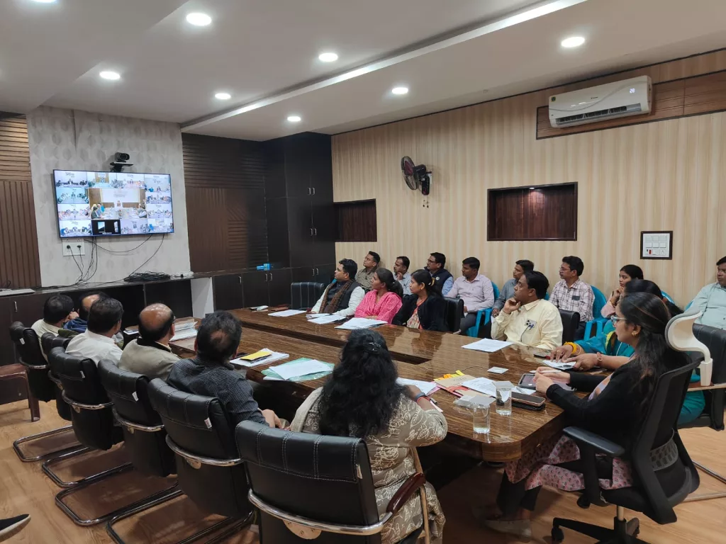 मुख्यमंत्री डॉ मोहन यादव द्वारा विकसित भारत संकल्प यात्रा" के संबंध में ली गई वीडियो कांफ्रेंसिंग | New India Times