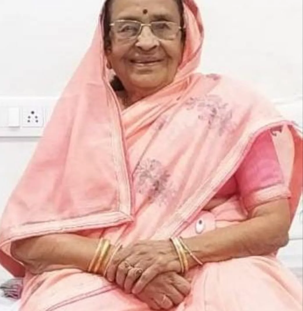 बुरहानपुर की महिला समाज सेविका श्रीमती रजनी गट्टानी की माताजी के स्वर्गवास पर शोक निवारण बैठक का आयोजन कल 06 जनवरी 2024 शनिवार को | New India Times