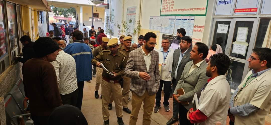 कलेक्टर ने लक्ष्मणगढ़ उप जिला अस्पताल का किया औचक निरीक्षण | New India Times
