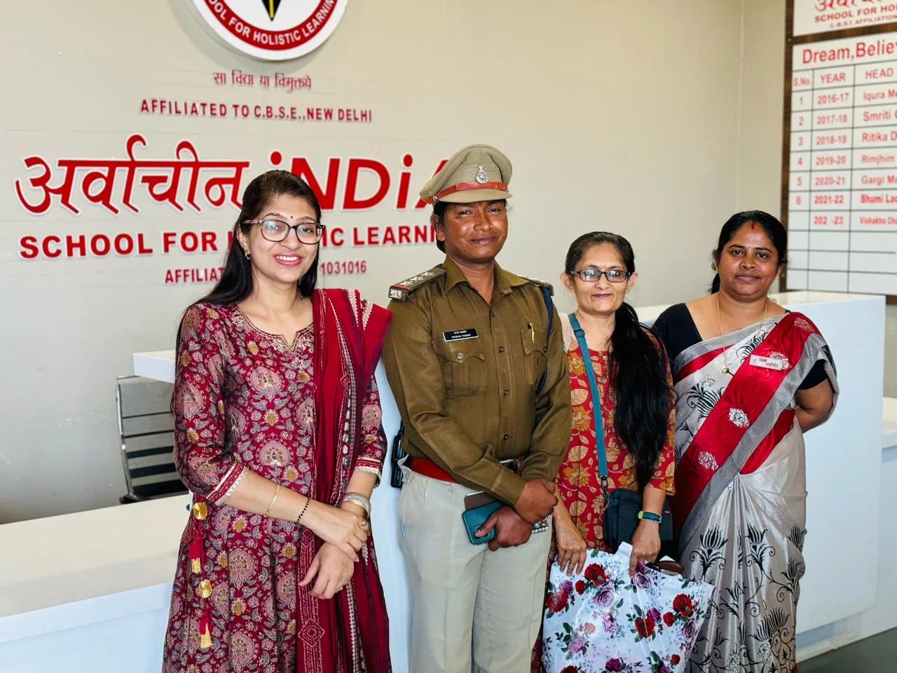 अर्वाचीन इंडिया परिवार ने पुलिस विभाग की महिला सूबेदार राधा यादव का किया सम्मान | New India Times