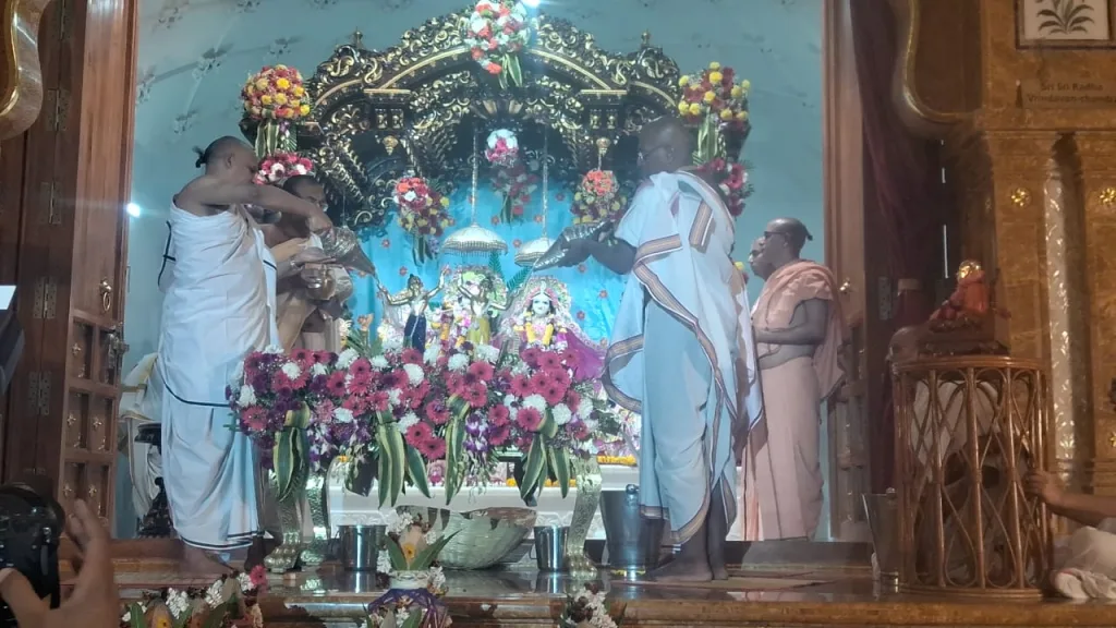 श्री नित्यानंद महाप्रभु गुरूतत्व: श्री भरतार्षभ दासचंद्रोदय मंदिर में हर्षोउल्लास के साथ मना नित्यनांद त्रयोदशी महामहोत्सव | New India Times