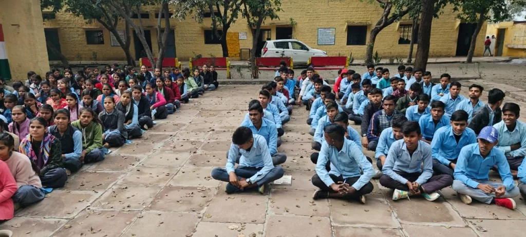 महात्मा गांधी स्कूल विरोंदा में परिवहन विभाग द्वारा सड़क सुरक्षा सेमिनार का किया गया आयोजन | New India Times