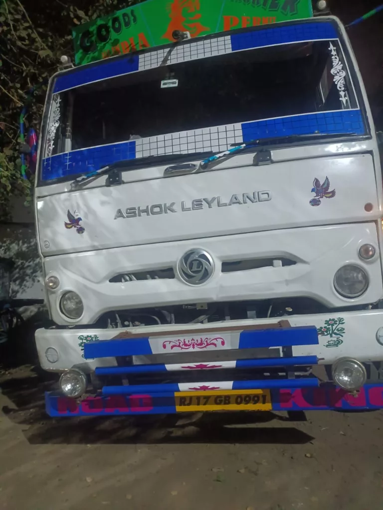 थाना अयोध्यानगर पुलिस ने गौ तस्करी करने वाले वाहन को जप्त कर 48 गौवंश को कराया मुक्त | New India Times
