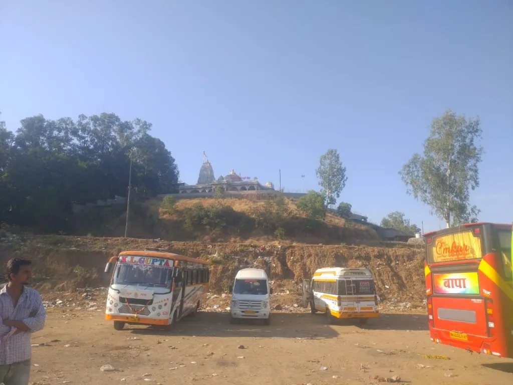 सिंहस्थ कुंभ 2015-2016: अप्रिय घटना की प्रतीक्षा में श्री कपालेश्वर का प्रवेशद्वार, रामकुंड पर लगाए गए बैरिकेटस, क्यों? नहीं करवाया जा रहा मंदिरों का पुन: निर्माण | New India Times