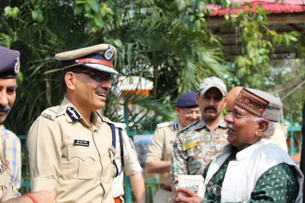 मुख्यमंत्री डाॅ. मोहन यादव के निर्देश पर प्रदेश के 968 थानों में एक लाख से अधिक लोगों से हुआ 'पुलिस जनसंवाद' | New India Times
