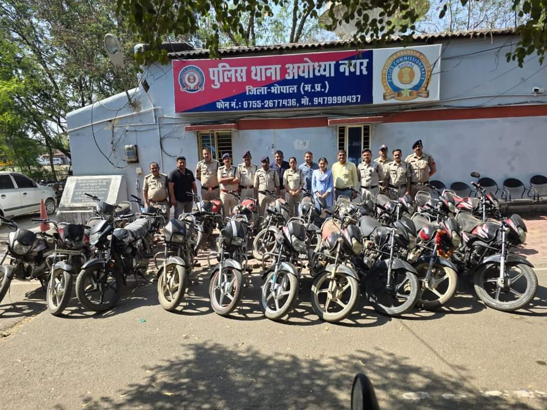 थाना अयोध्या नगर पुलिस ने तीन वाहन चारों को गिरफ्तार कर उन से 20 मोटरसाइकिल की बरामदा | New India Times