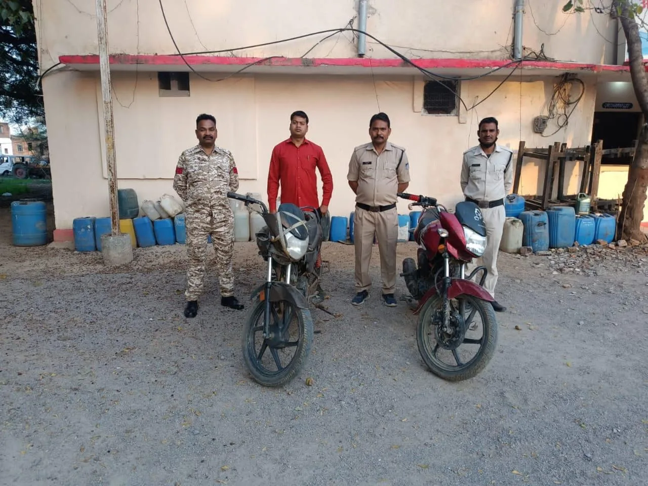 थाना इंदरगढ पुलिस ने पकड़ा शातिर मोटर साईकिल चोर, जप्त की 02 मोटर साईकिल | New India Times