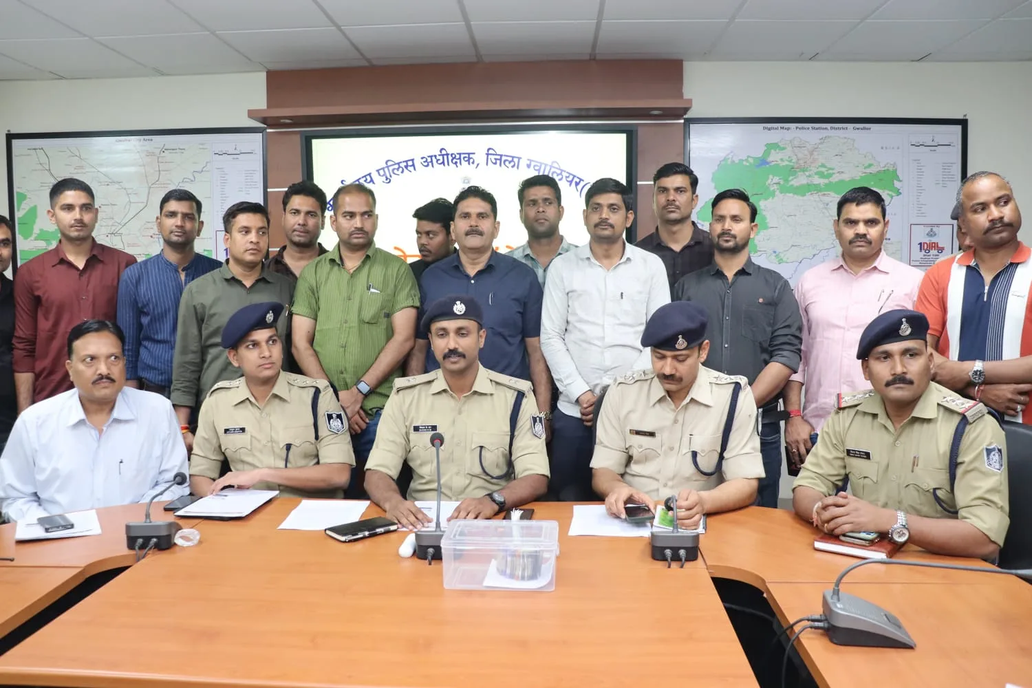 बेंगलुरू में लक्ष्मी ज्वैलर्स में लूट की कोशिश करने वाले तीन हथियारबंद बदमाशों को क्राइम ब्रांच व कर्नाटक पुलिस ने किया गिरफ्तार | New India Times