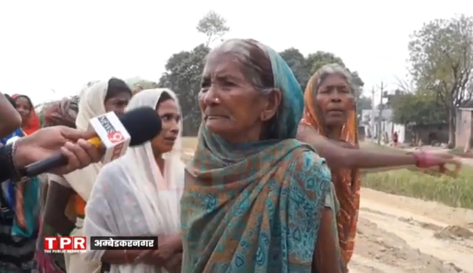 सुनो! लाला महमदपुर प्रधान सुनने को तैयार नहीं, करेंगे कलेक्ट्रेट का घेराव | New India Times