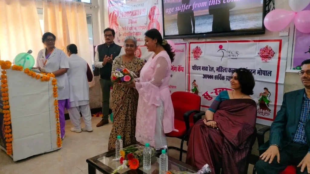 अंतर्राष्ट्रीय महिला दिवस के उपलक्ष्य में मंडल रेल चिकित्सालय में महिला सम्मान कार्यक्रम का किया गया आयोजन | New India Times