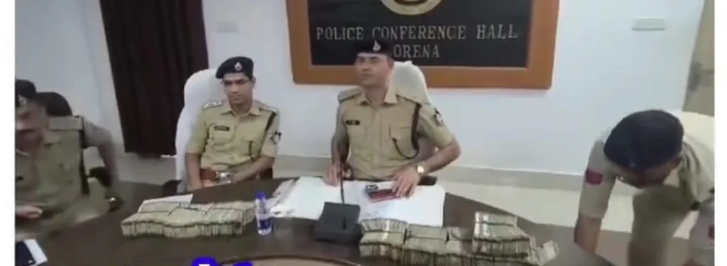 मुरैना में एक घर से 77 लाख 78 हज़ार रुपए कैश हो गया चोरी, पुलिस ने 24 घंटे के अंदर आरोपियों को किया गिरफ्तार | New India Times