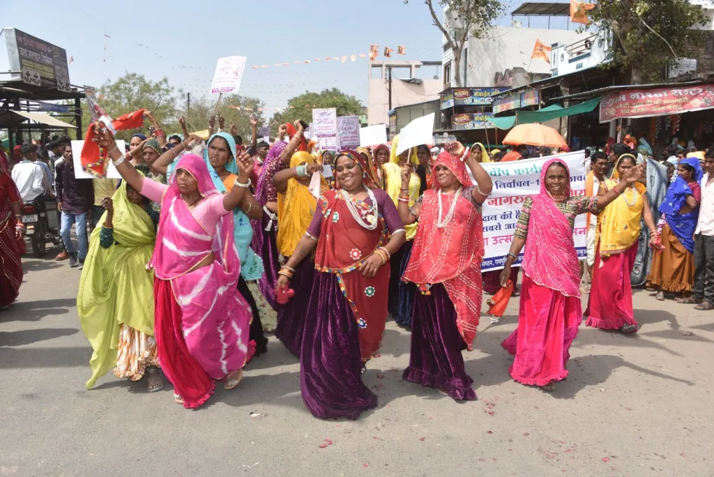 पेटलावाद के ग्राम रायपुरिया में मतदाता जागरूकता रैली का किया गया आयोजन | New India Times