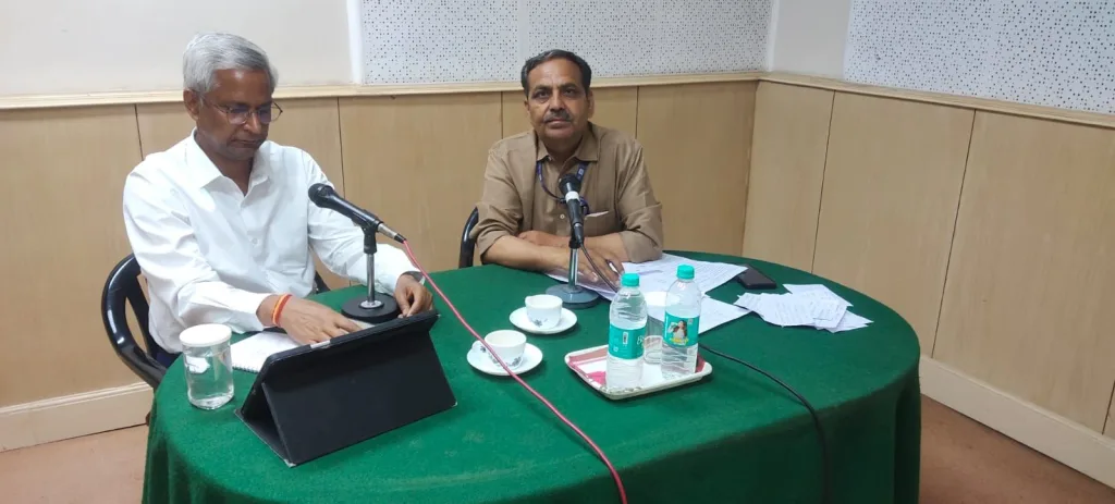 जिलाधिकारी शैलेन्द्र कुमार सिंह ने आकाशवाणी के स्टूडियो से मतदाताओं से किया सीधा संवाद | New India Times