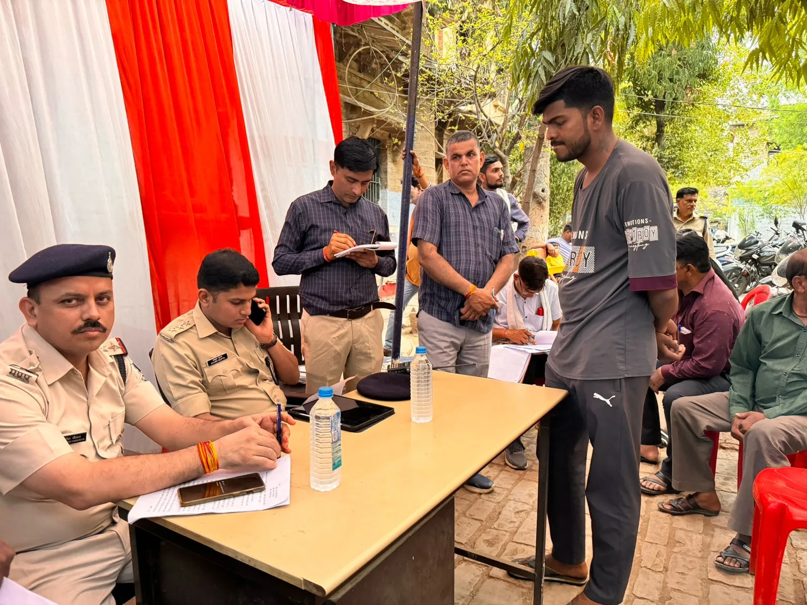 थाना जनकगंज में शिकायतों के निराकरण हेतु जनशिविर का आयोजन कर शिकायतकर्ता की समस्याओं का किया गया निराकरण | New India Times