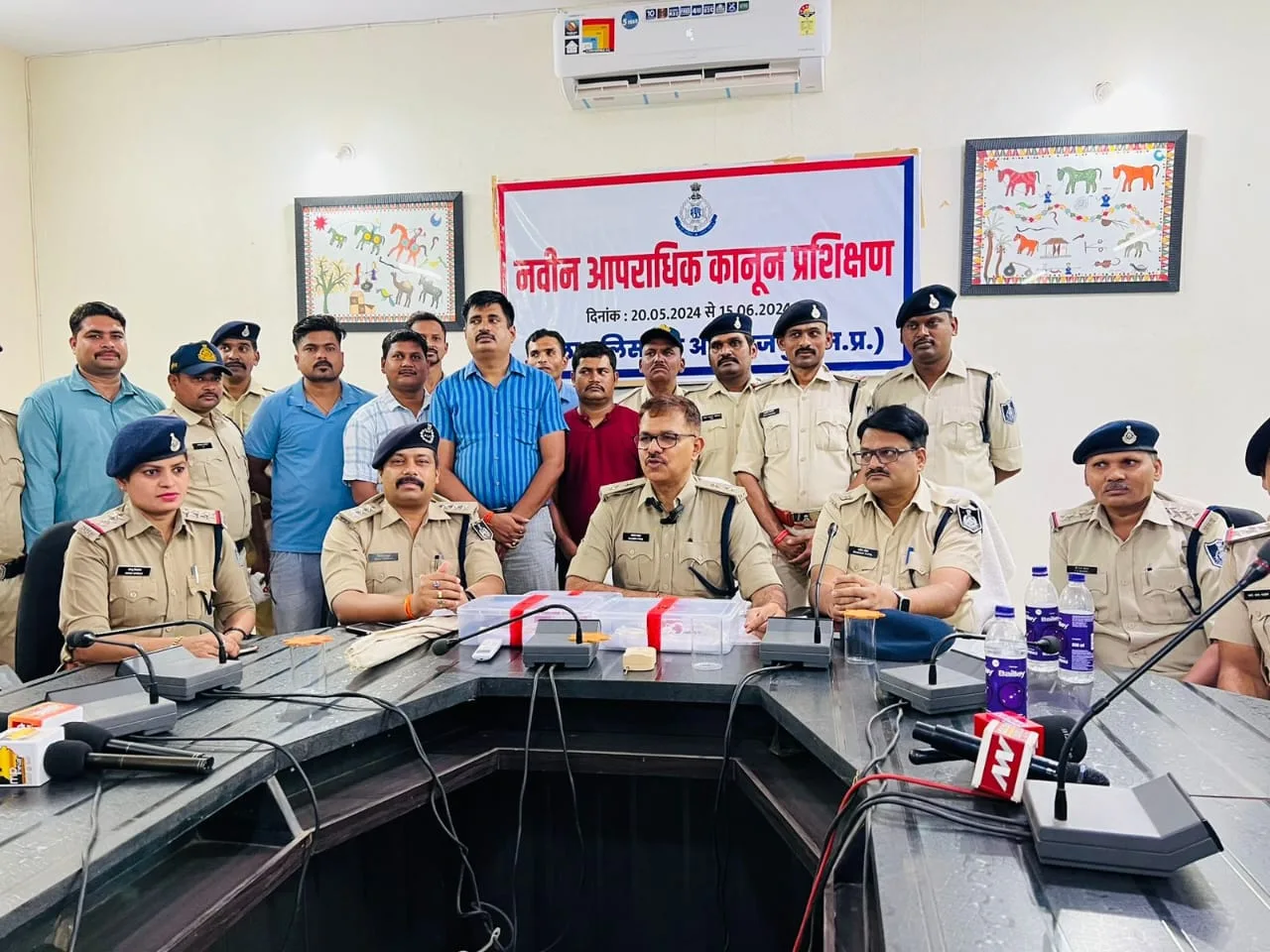 अलीराजपुर में ज्वेलरी शॉप में हुई डकैती का पुलिस ने खुलासा कर 5 आरोपियों को किया गिरफ्तार | New India Times