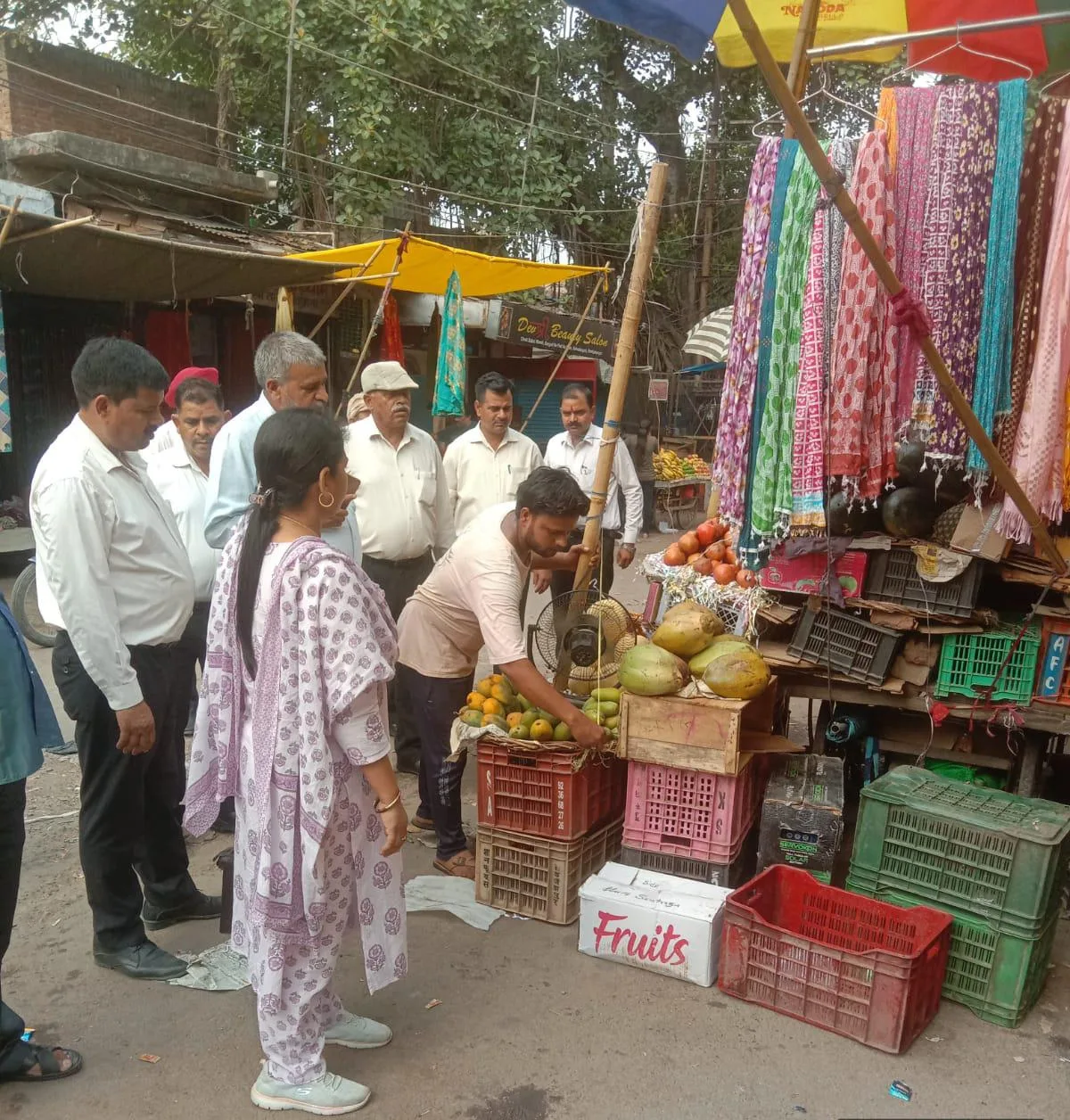 उप नगर आयुक्त संगीता कुमारी ने सड़क पर अतिक्रमण करने वालों को दी हिदायत | New India Times