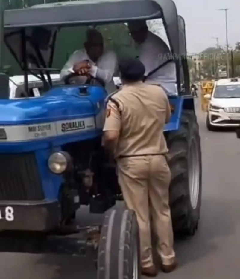 सीमा पर तेरह महिने पड़े किसान नेता कामरेड अमरा राम आखिर ट्रेक्टर पर सवार होकर पहले दिन पहुंचे संसद | New India Times