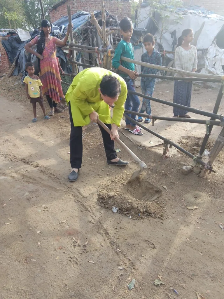 बृज यातायात एवं पर्यावरण जनजागरूकता समिति ने पर्यावरण दिवस पर किया वृक्षारोपण | New India Times