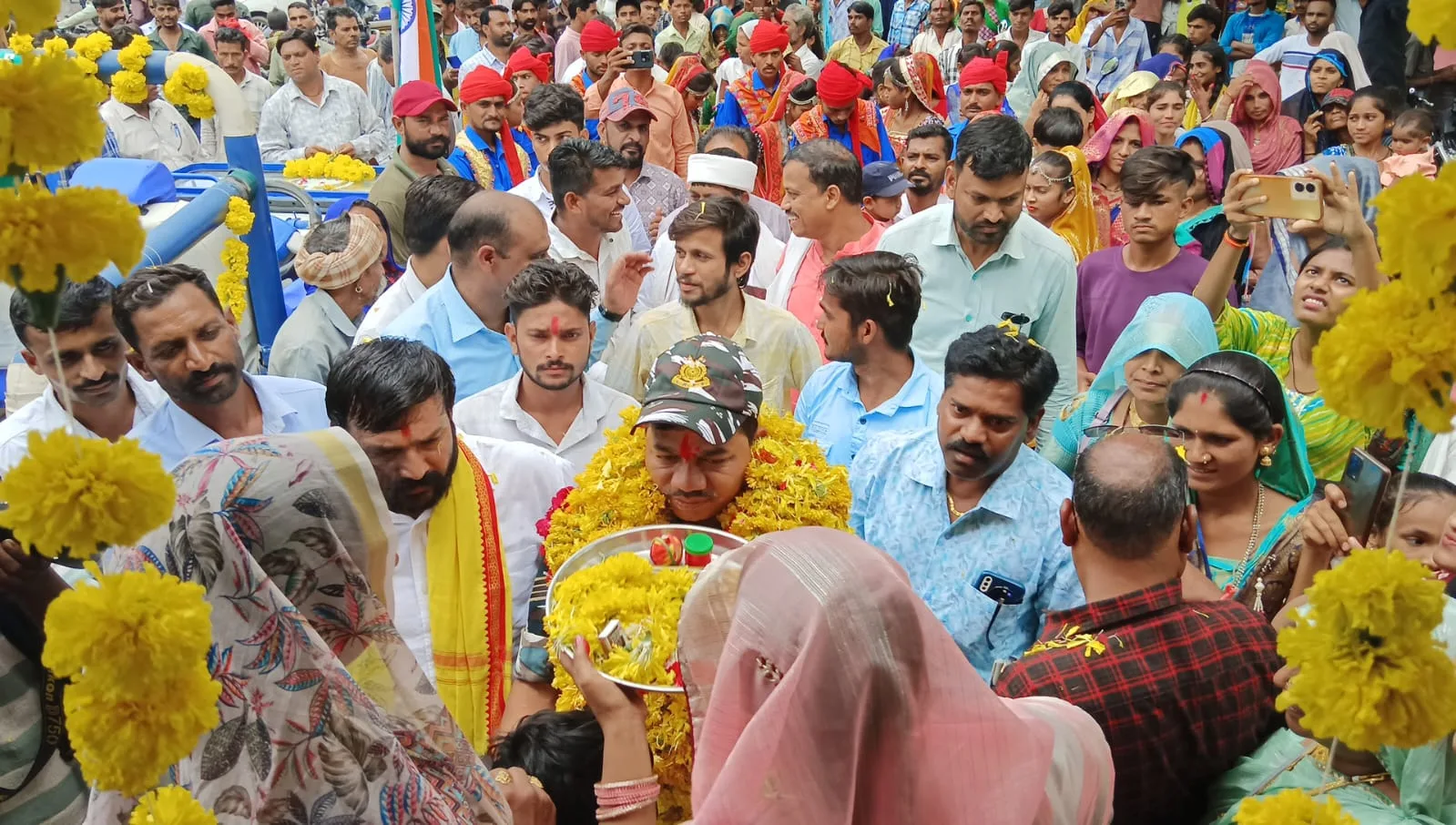 सेवानिवृत सीआरपीएफ जवान अंतरसिंह कलेश का अलीराजपुर नगर में आगमन होने पर निकली गई भव्य ऐतिहासिक स्वागत रैली | New India Times