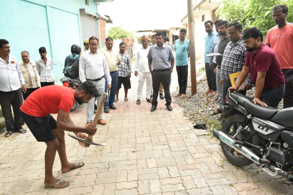 पं. दीनदयाल उपाध्याय योजना अन्तर्गत नगर पालिका बांसी में हो रहे कार्यों का जिलाधिकारी ने किया निरीक्षण | New India Times