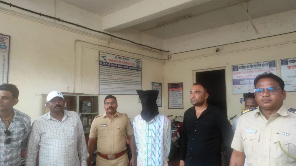 चालीसगांव पुलिस ने एक चोर को गिरफ्तार कर उसके कब्जे से 8 चोरी की मोटरसाइकिलें की बरामद | New India Times