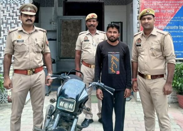 चोरी की मोटरसाइकिल के साथ एक युवक को पुलिस ने किया गिरफ्तार | New India Times