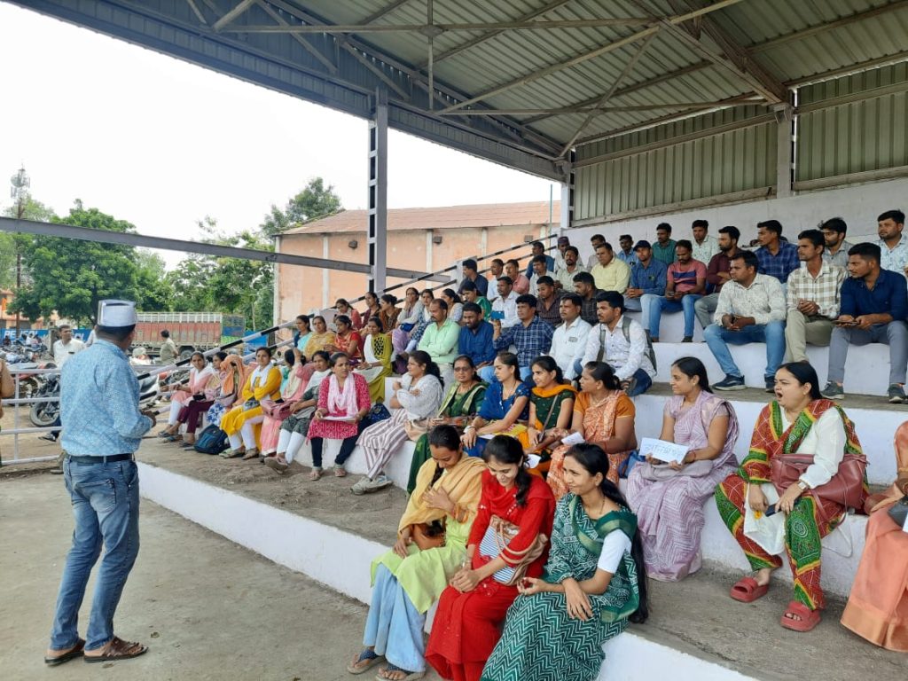 किला मैदान से कलेक्ट्रेट तक अतिथि शिक्षक संघ ने तिरंगा यात्रा निकाल कर याद दिलाई घोषणाएं | New India Times