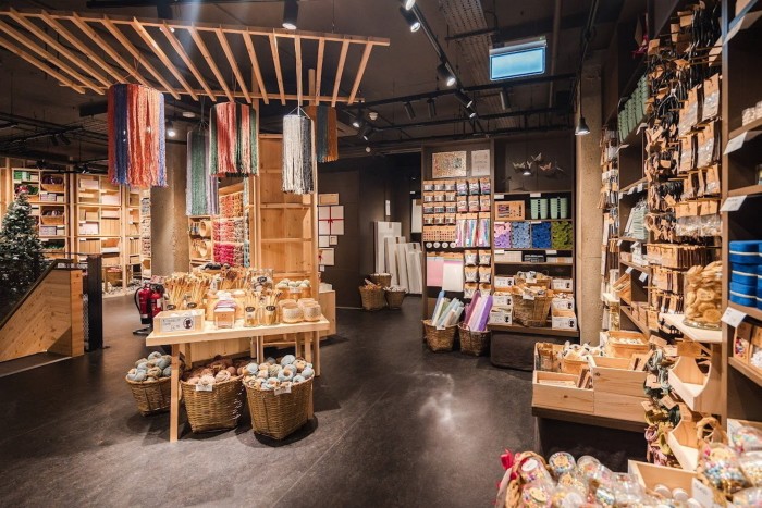 labyrinth-like layout of Søstrene Grene store