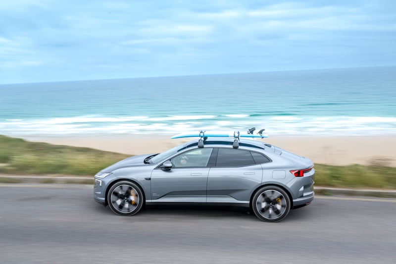 The 4 offers a long range from its battery