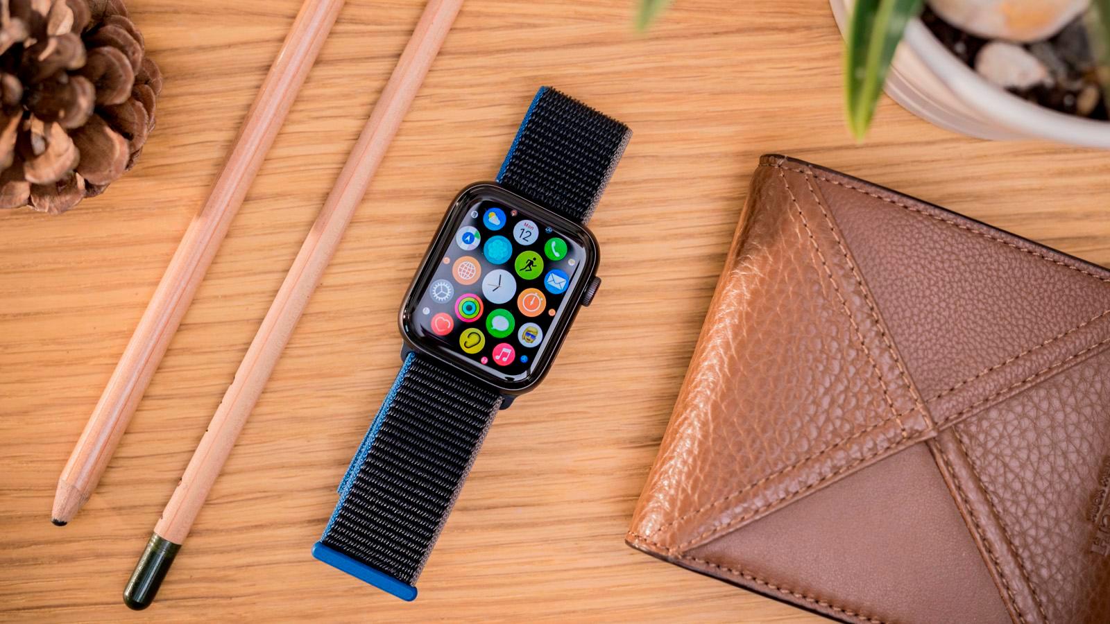 Get £60 off the latest Apple Watch SE
