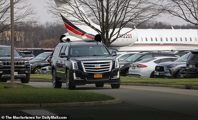 Swift landed at Morristown Airport in New Jersey and was whisked away in her three-car motorcade