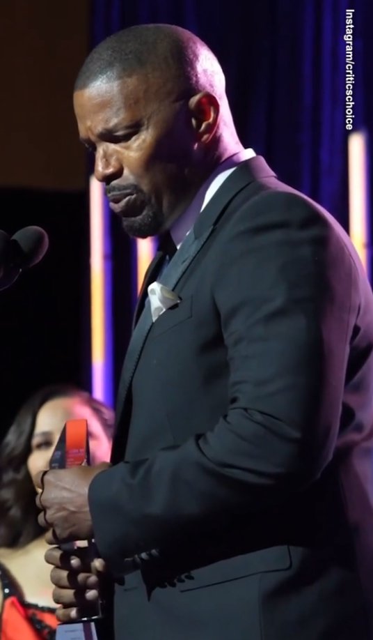 Emotional Jamie Foxx reveals he 'saw the tunnel but not the light' as he opens up about near-death experience which left him unable to walk during FIRST public appearance since health scare at Critics Choice event https://www.instagram.com/stories/criticschoice/