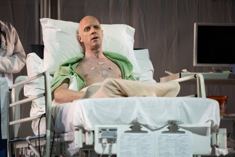 Anthony Bolton’s 'Life and Death of Alexander Litvinenko' at Grange Park opera in 2021 (Photo: Richard Lewisohn)