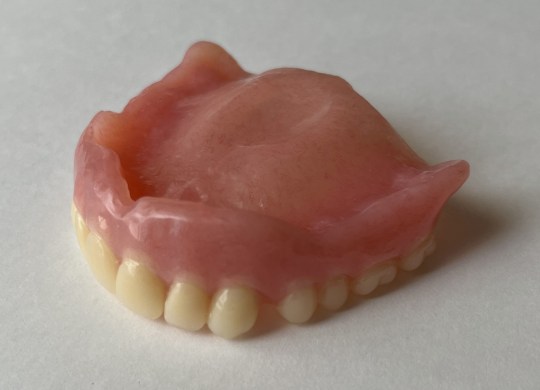 Stock pic of false teeth