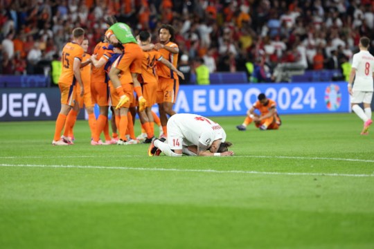 The Netherlands beat Turkey in an entertaining quarter-final