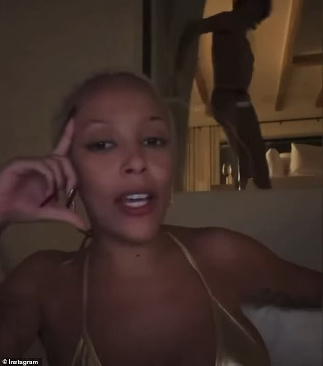 Doja Cat got a nude awakening during an Instagram Live on Thursday when she was hilariously interrupted by a male friend who flashed her and her viewers