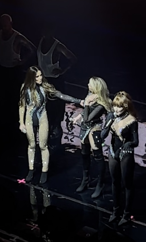 Cheryl Tweedy reached out to Nadine Coyle at the final Girls Aloud show last night