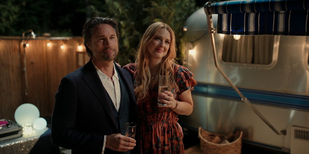 Martin Henderson as Jack Sheridan, Alexandra Breckenridge as Mel Monroe in Virgin River