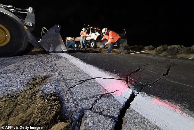 After the mainshock of the 2019 Ridgecrest earthquake rocked California, aftershocks continued for 15 minutes