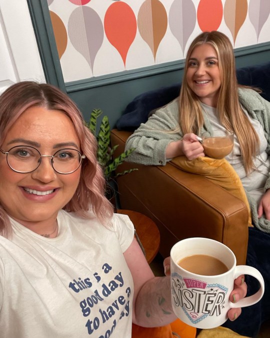 Gogglebox stars Ellie and Izzi Warner.