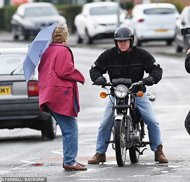 Looking slightly dishevelled, Samantha's character could be seen confronting the man on the bike who nearly knocked her off her feet