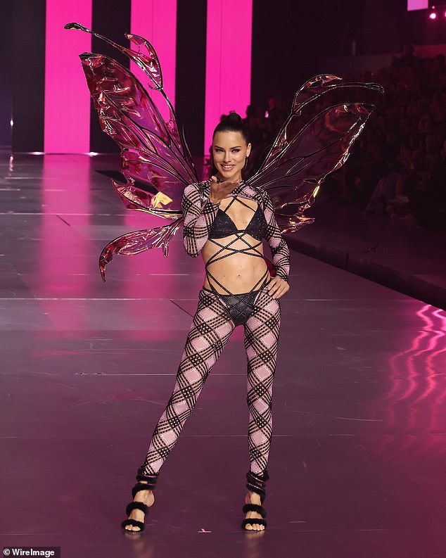 Adriana Lima walked to the beat of Chappell Roan's Super Graphic Ultra Modern Girl