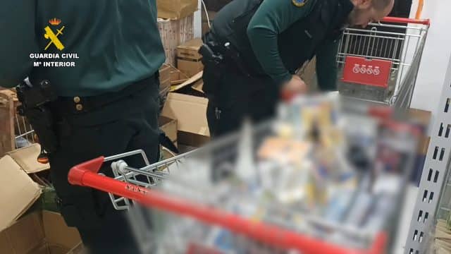 Police in Valencia Take 10,000 Unsafe Toys Off The Streets