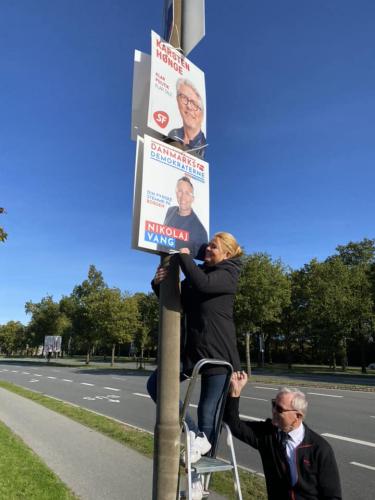 Nikolaj Vang fra Danmarksdemokraterne får hjælp fra Inger Støjberg