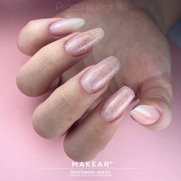 Makear Top coat gold on nails