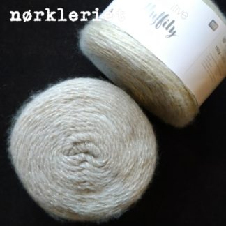 FLUFFILY (001) creme