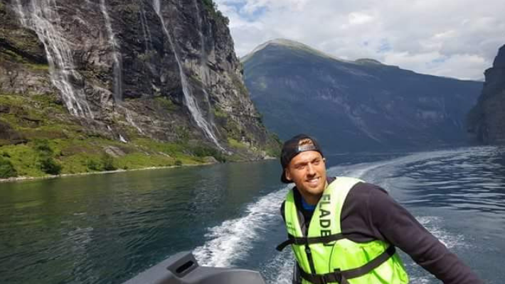 hyra båt geiranger