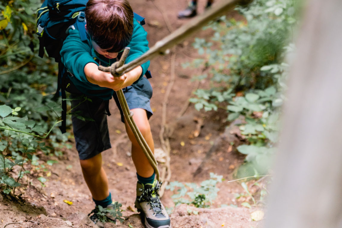 avontuurlijk wandelen met kinderen in Marche-Les-Dames Ardennen België