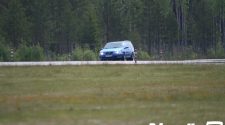 Emmaboda SS 2015-06-06 - Laserblå V70R tar konerna med bravur!