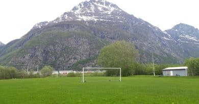 Håsen Fotballbanar - Sunndal IL